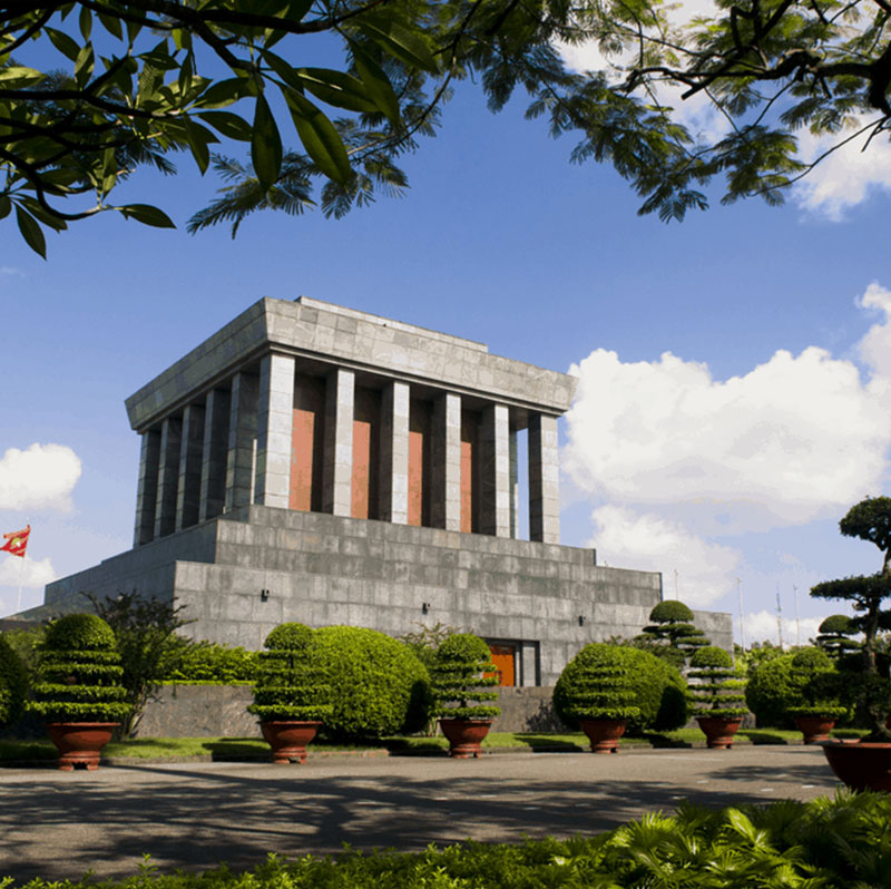 Ping Diamond Hotel - Ho Chi Minh Mausoleum近くのHanoiのホテル